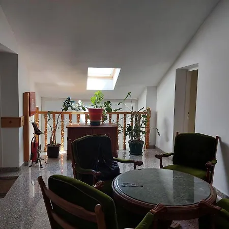 Hotel AA